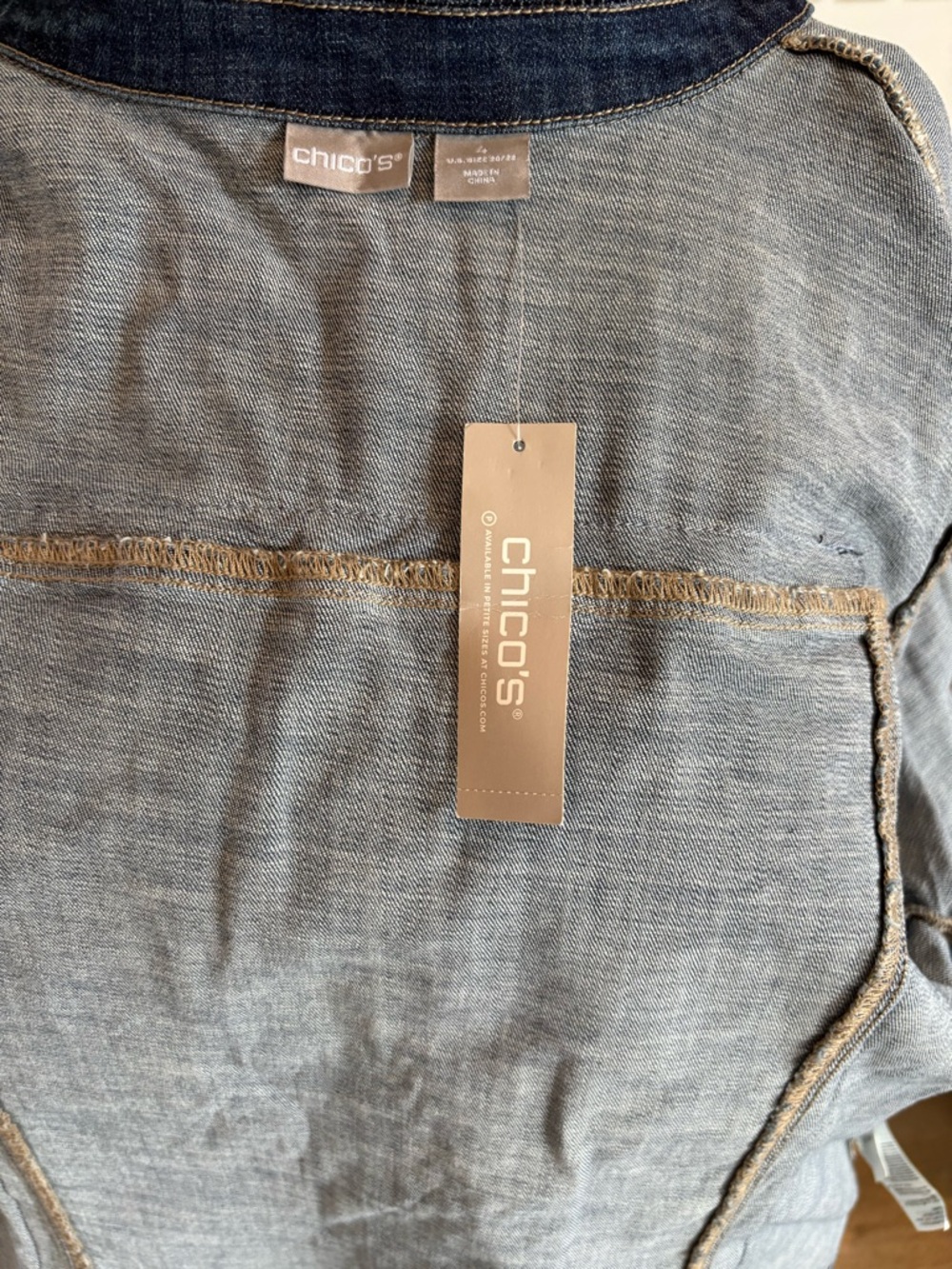 *NEW* CHICO’s Embroidered Velvet Denim Jacket Nouveau Indigo Plus Size 4 (XL 20) - Picture 10 of 11
